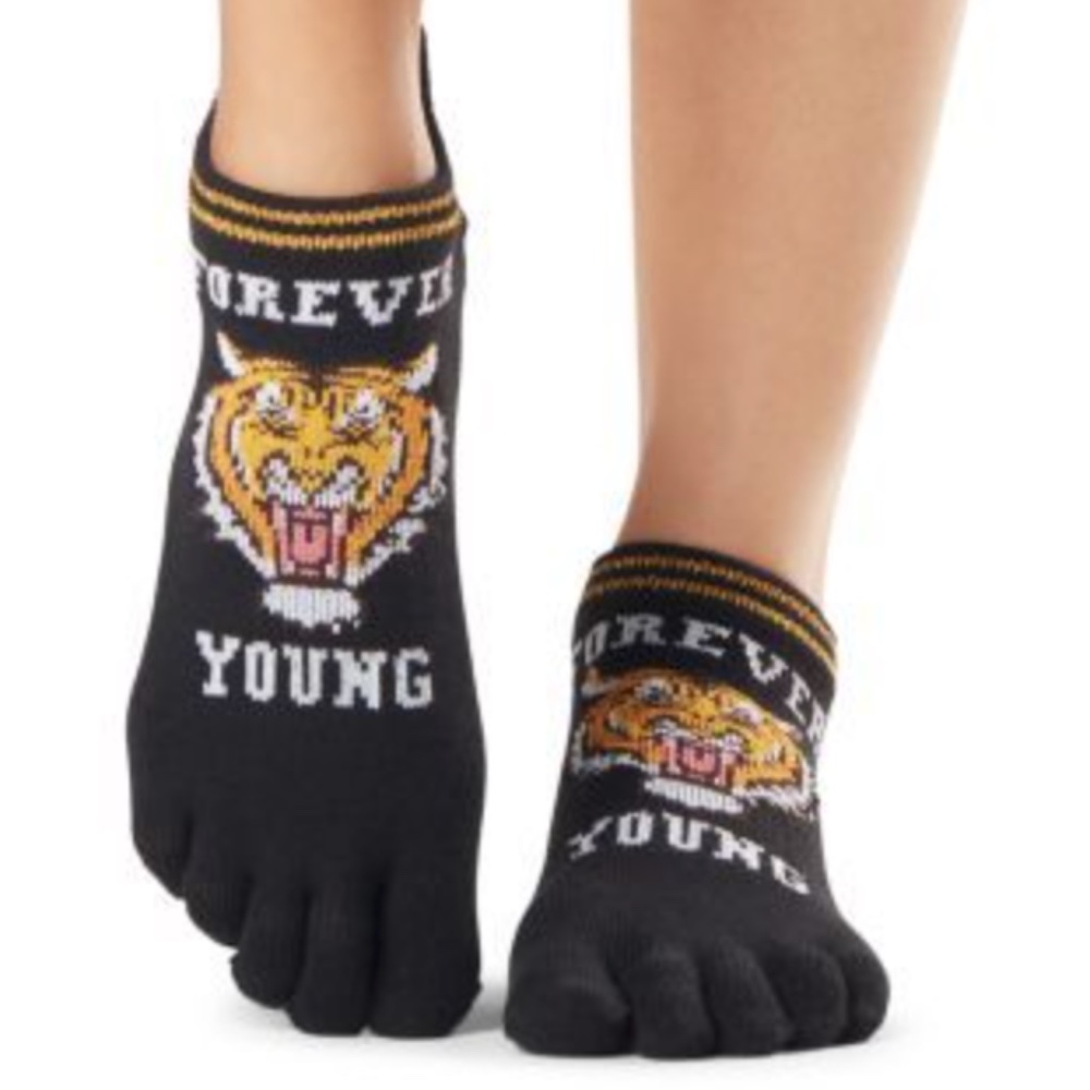 NWT TOESOX Low Rise Eternal Barre Sock